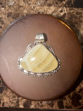 Sterling Silver Yellow/Cream Stone Pendant